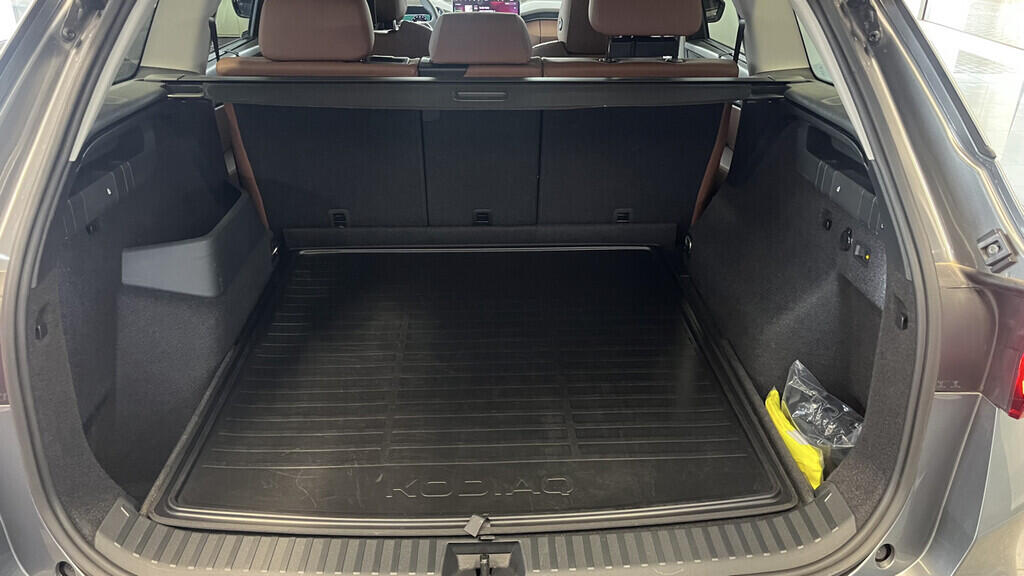 OB199V00679_30.webp_KODIAQ Selection 2.0 TDI 142 kW automat, DPH