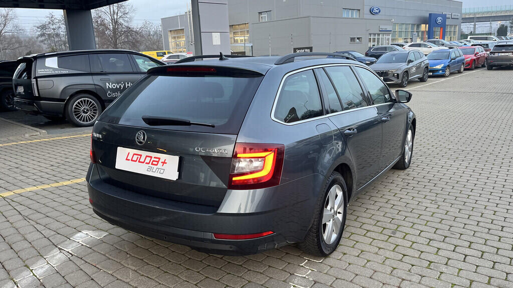 OB199V00682_11.webp_OCTAVIA Style 1.5 TSI 110 kW manuál