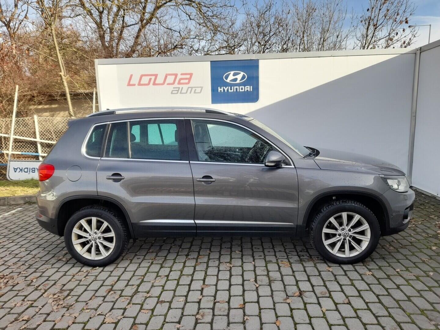 OB199V00683_16.webp_TIGUAN Highline 2.0 TDI 130 kW automat