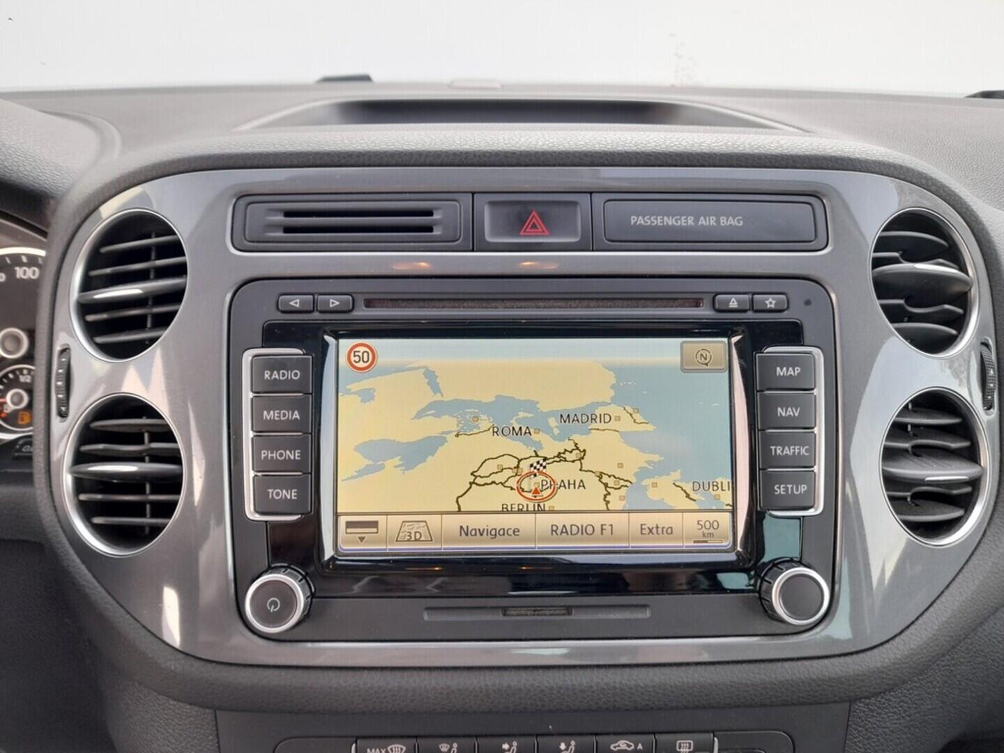 OB199V00683_26.webp_TIGUAN Highline 2.0 TDI 130 kW automat