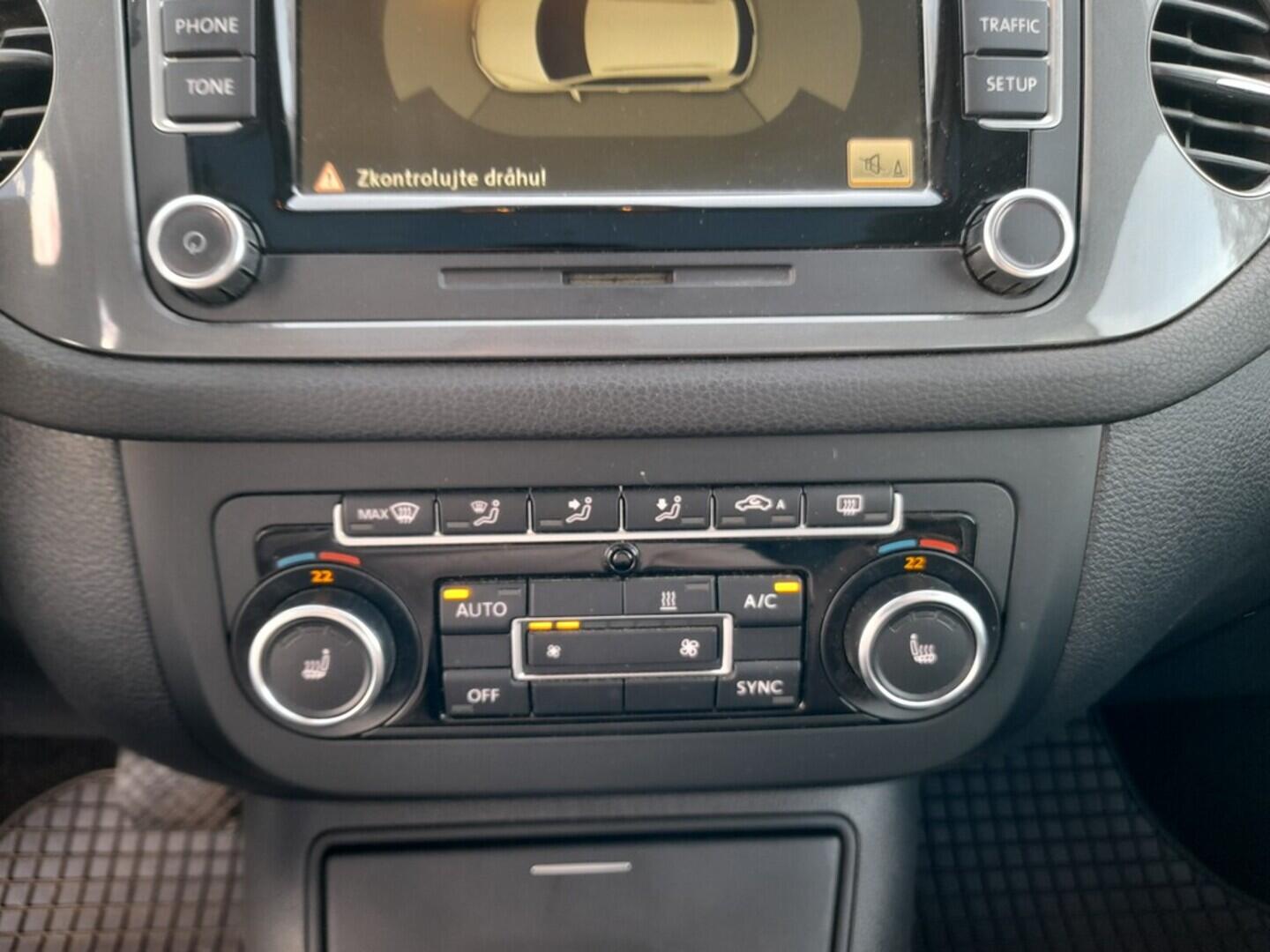 OB199V00683_28.webp_TIGUAN Highline 2.0 TDI 130 kW automat