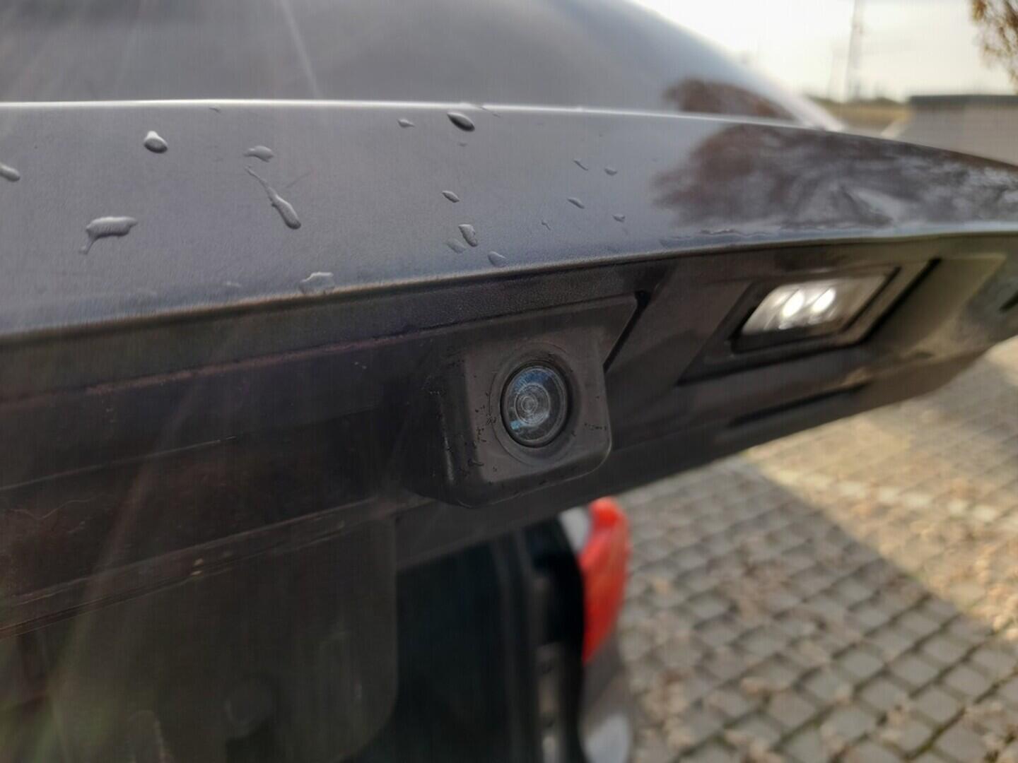 OB199V00683_35.webp_TIGUAN Highline 2.0 TDI 130 kW automat