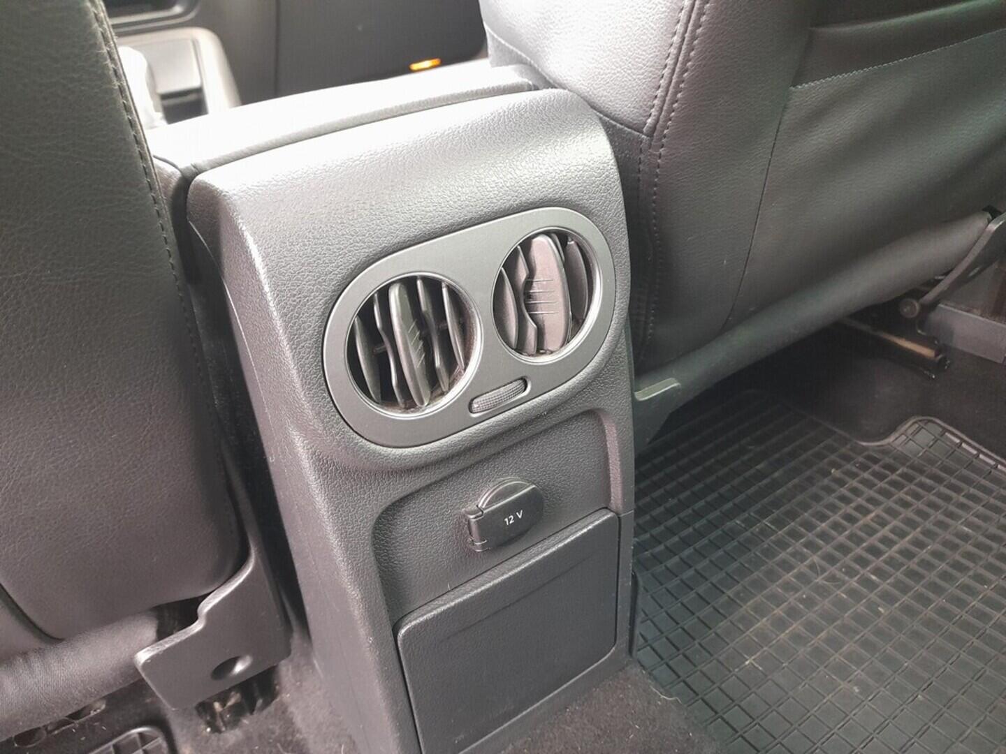 OB199V00683_39.webp_TIGUAN Highline 2.0 TDI 130 kW automat