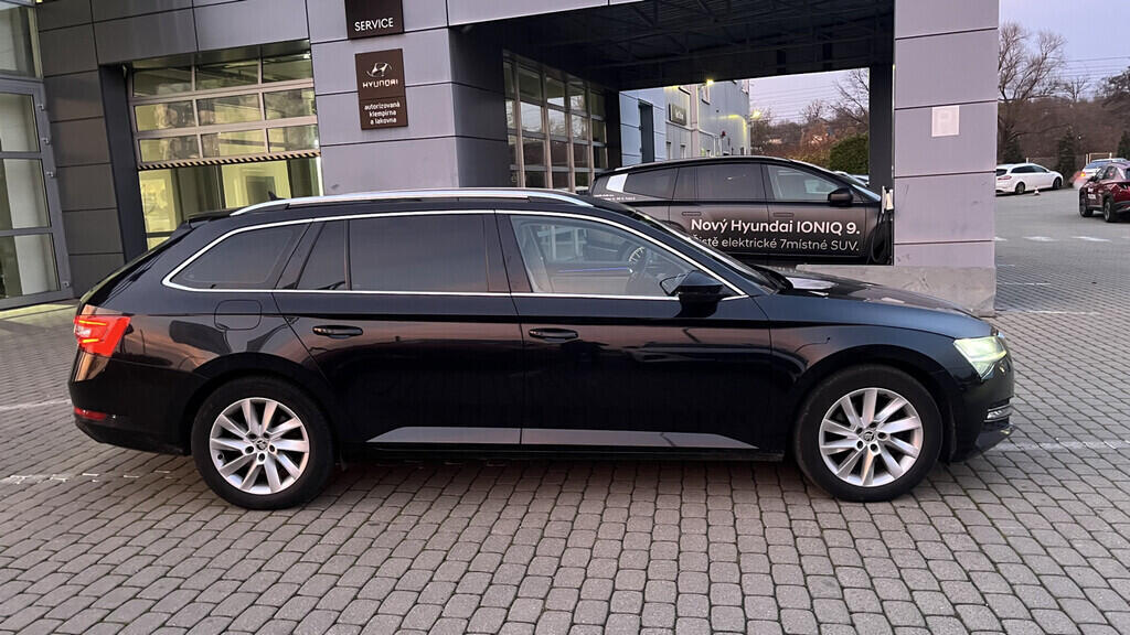 OB199V00686_12.webp_SUPERB Style 2.0 TDI 110 kW automat