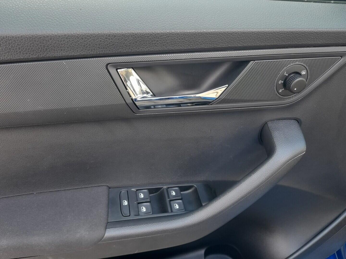 OB199V00690_21.webp_FABIA Style 1.0 TSI 81 kW manuál, DPH