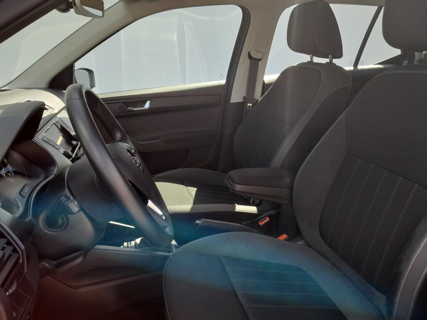 OB199V00690_30.webp_FABIA Style 1.0 TSI 81 kW manuál, DPH