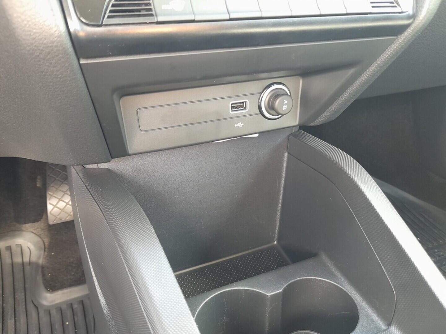 OB199V00690_31.webp_FABIA Style 1.0 TSI 81 kW manuál, DPH