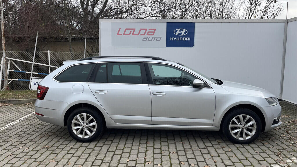 OB199V00691_16.webp_OCTAVIA Style 1.6 TDI 85 kW automat, DPH