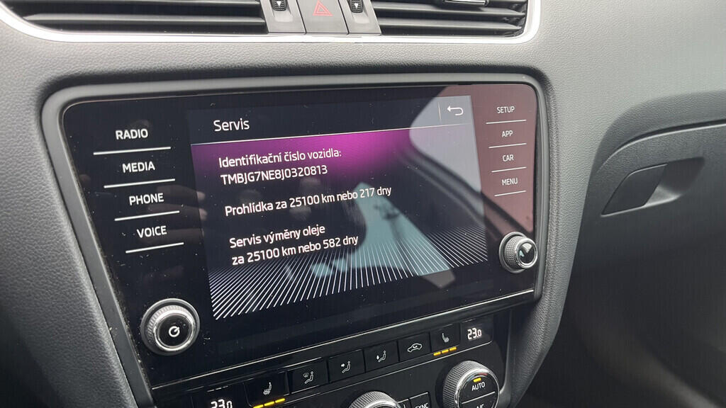 OB199V00691_23.webp_OCTAVIA Style 1.6 TDI 85 kW automat, DPH