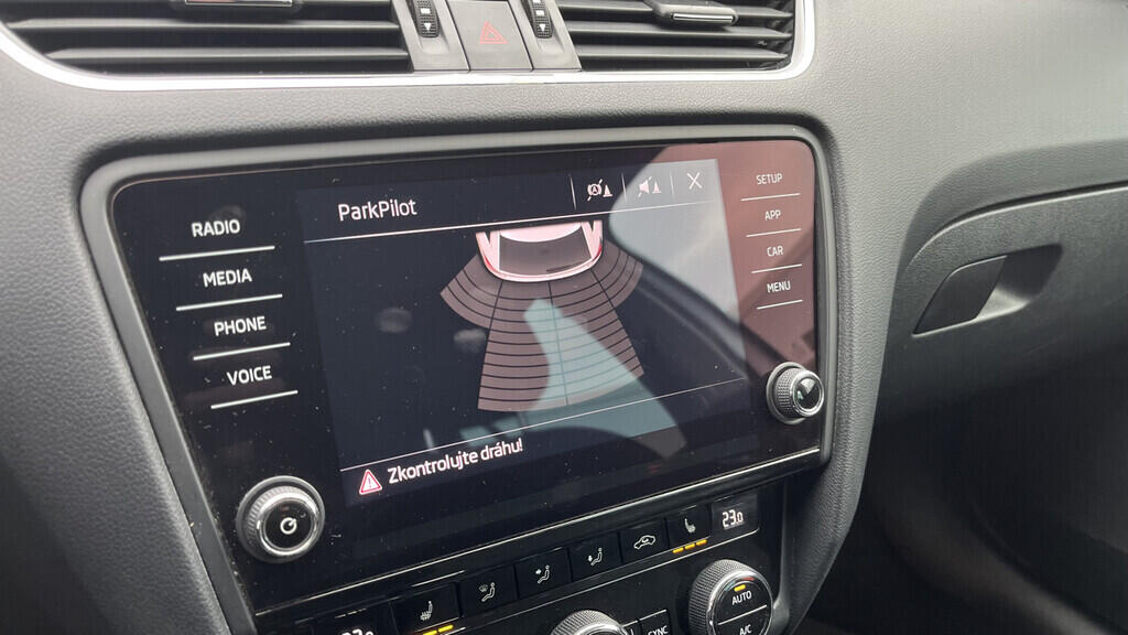 OB199V00691_24.webp_OCTAVIA Style 1.6 TDI 85 kW automat, DPH