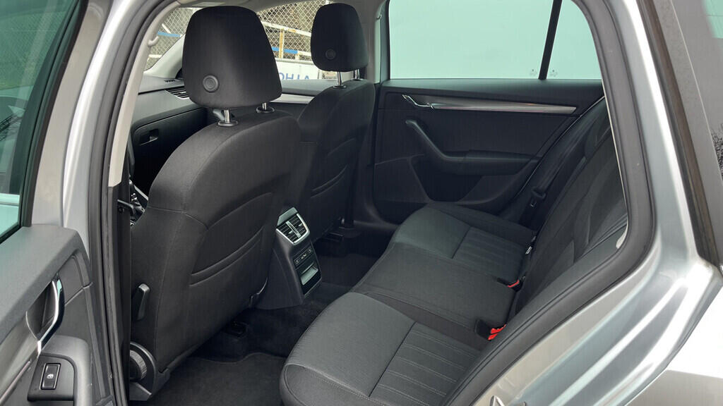 OB199V00691_27.webp_OCTAVIA Style 1.6 TDI 85 kW automat, DPH
