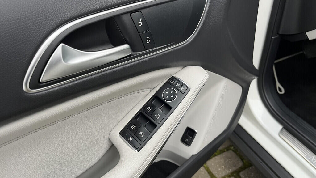 OB199V00692_21.webp_GLA  2.0  135 kW automat, DPH