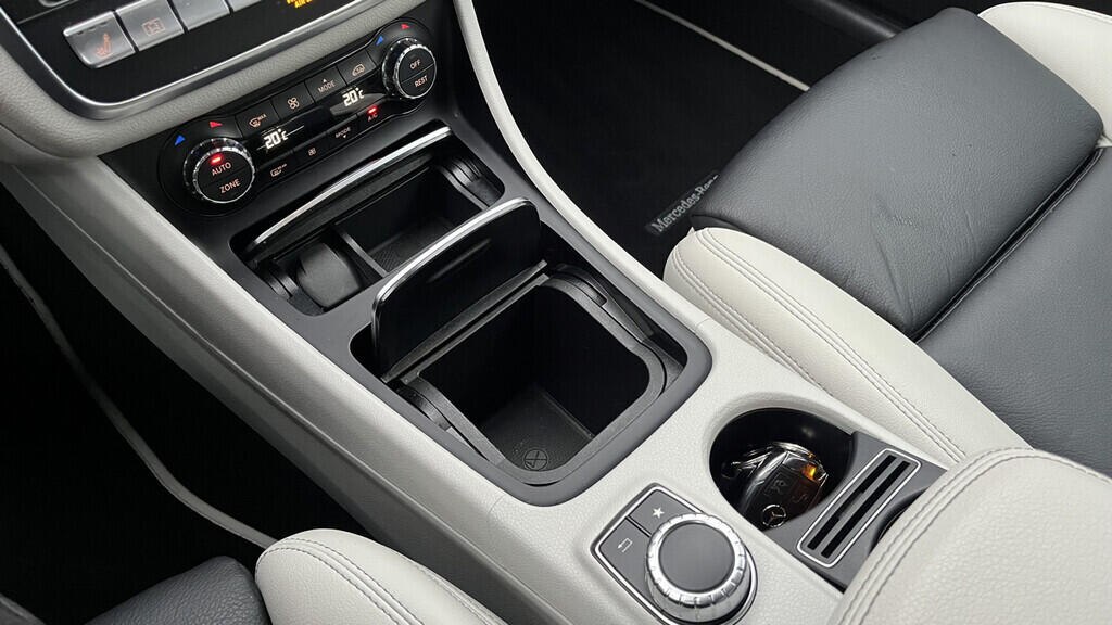 OB199V00692_28.webp_GLA  2.0  135 kW automat, DPH