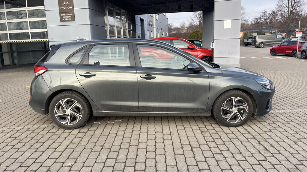 OB199V00702_12.webp_I30 Comfort 1.0  88 kW manuál