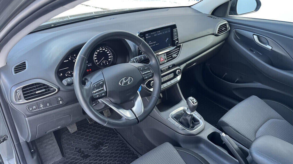 OB199V00702_19.webp_I30 Comfort 1.0  88 kW manuál