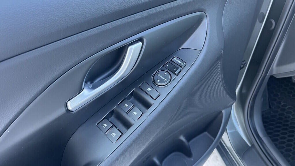 OB199V00702_21.webp_I30 Comfort 1.0  88 kW manuál