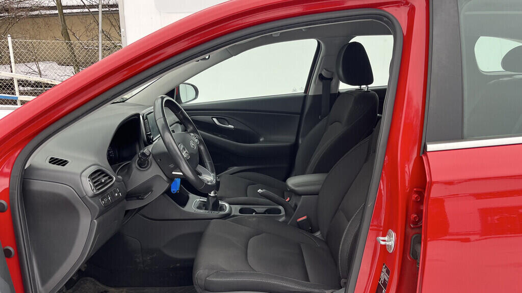 OB199V00703_20.webp_I30 Style Nav 1.4  103 kW manuál