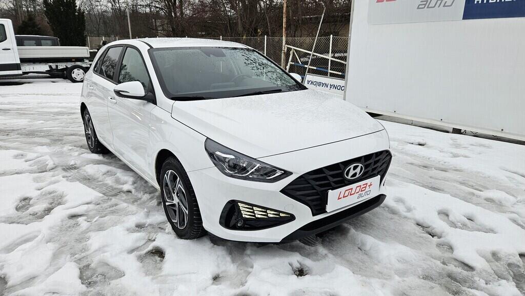 OB199V00709_14.webp_I30 Family Comfort 1.5 TSI 81 kW manuál