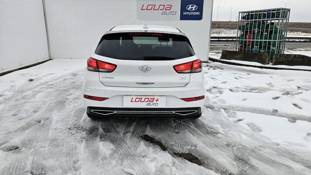 OB199V00709_17.webp_I30 Family Comfort 1.5 TSI 81 kW manuál