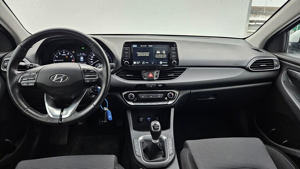 OB199V00709_18.webp_I30 Family Comfort 1.5 TSI 81 kW manuál