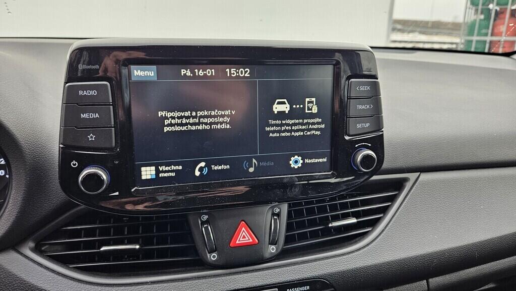 OB199V00709_24.webp_I30 Family Comfort 1.5 TSI 81 kW manuál