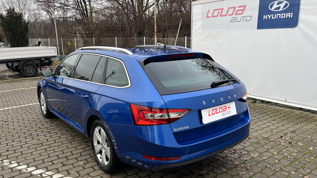 OB199V00712_15.webp_SUPERB Style Plus 2.0 TDI 110 kW manuál, DPH