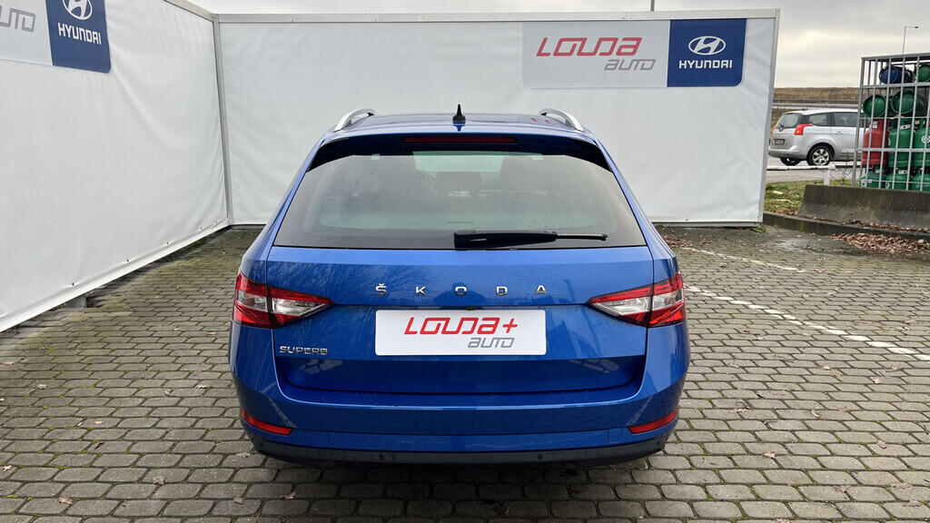 OB199V00712_17.webp_SUPERB Style Plus 2.0 TDI 110 kW manuál, DPH