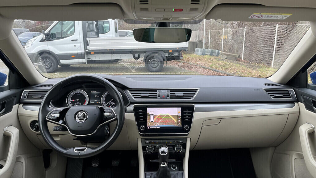 OB199V00712_18.webp_SUPERB Style Plus 2.0 TDI 110 kW manuál, DPH