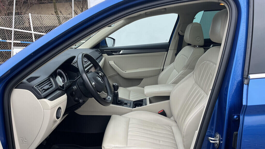 OB199V00712_20.webp_SUPERB Style Plus 2.0 TDI 110 kW manuál, DPH