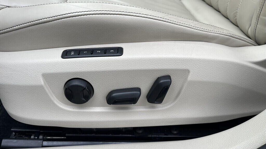 OB199V00712_21.webp_SUPERB Style Plus 2.0 TDI 110 kW manuál, DPH