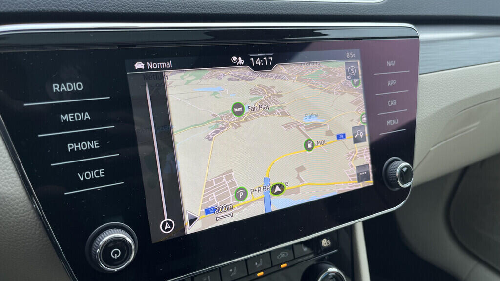 OB199V00712_26.webp_SUPERB Style Plus 2.0 TDI 110 kW manuál, DPH