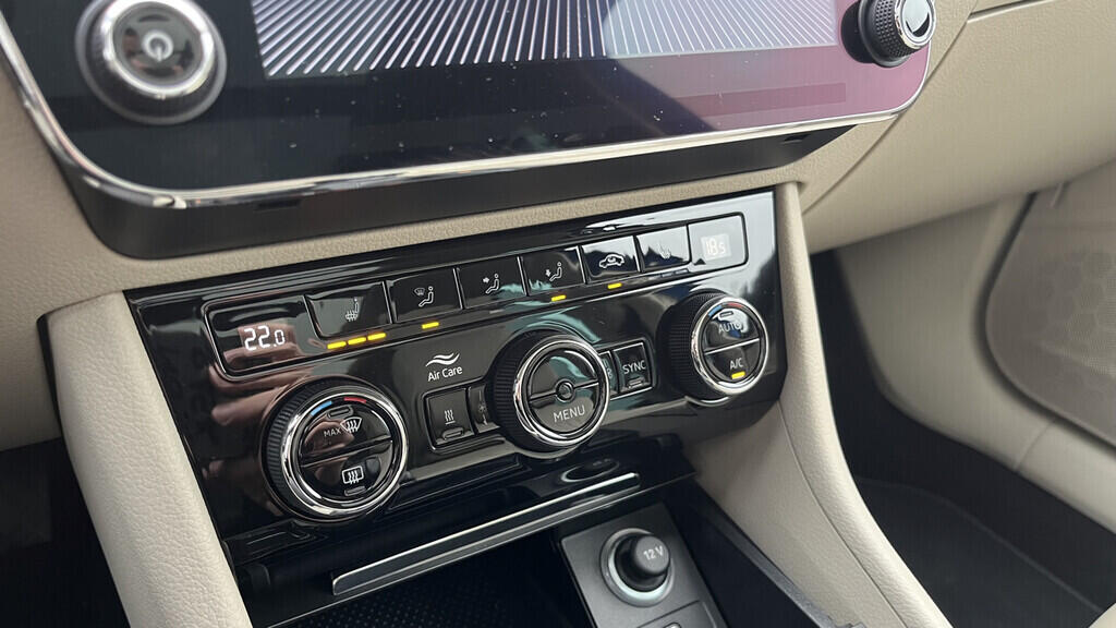 OB199V00712_29.webp_SUPERB Style Plus 2.0 TDI 110 kW manuál, DPH