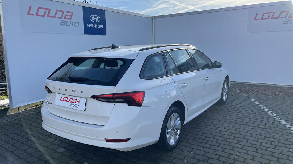 OB199V00713_11.webp_OCTAVIA Ambition 2.0 TDI 85 kW manuál, DPH