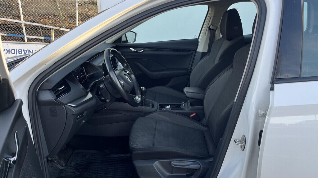 OB199V00713_20.webp_OCTAVIA Ambition 2.0 TDI 85 kW manuál, DPH