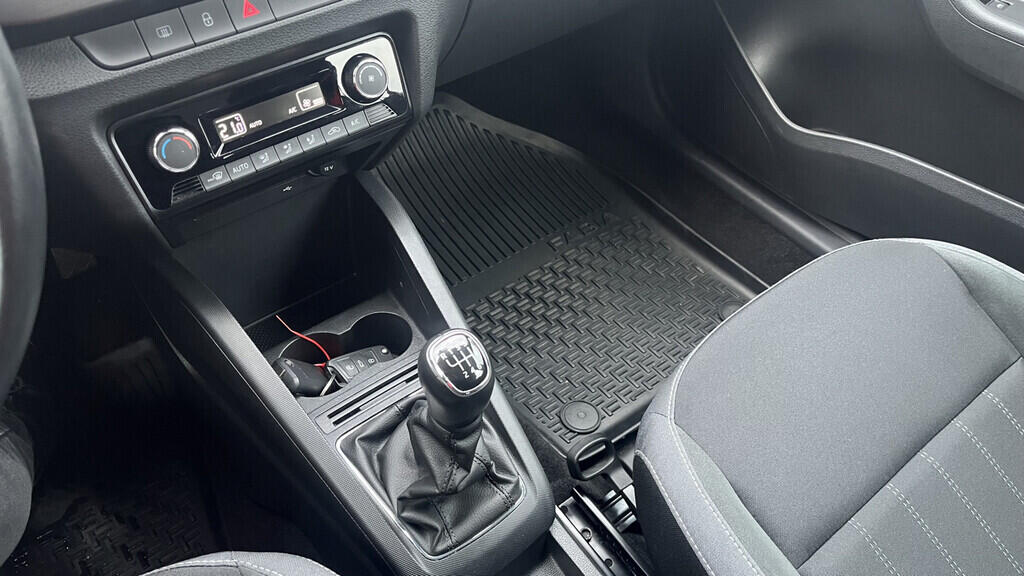 OB199V00716_29.webp_FABIA Style 1.0 TSI 81 kW manuál, DPH