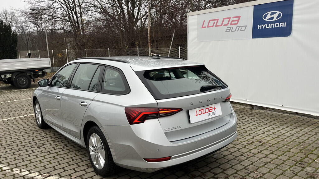 OB199V00721_15.webp_OCTAVIA Ambition 1.5 TSI 110 kW manuál, DPH