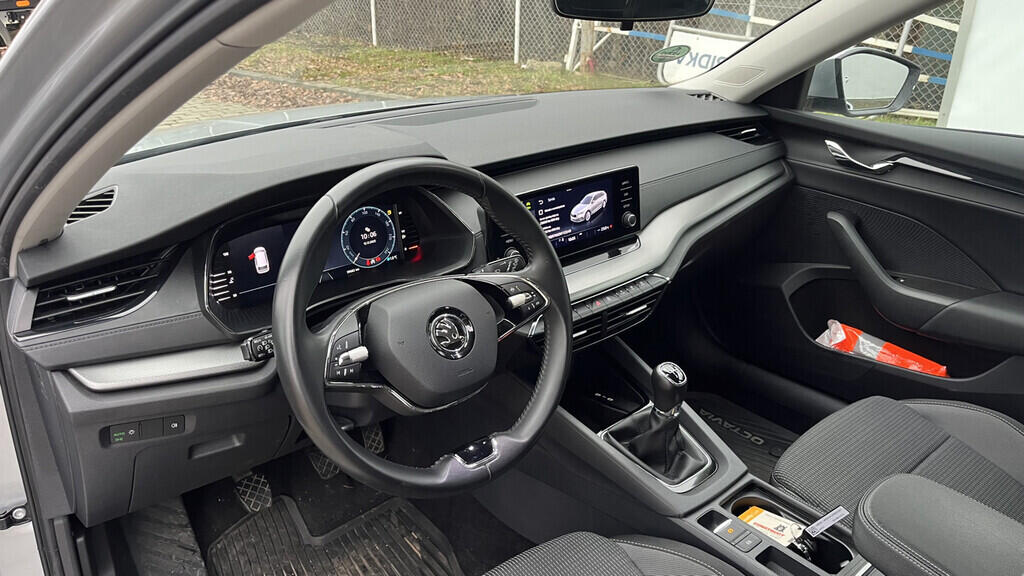 OB199V00721_19.webp_OCTAVIA Ambition 1.5 TSI 110 kW manuál, DPH