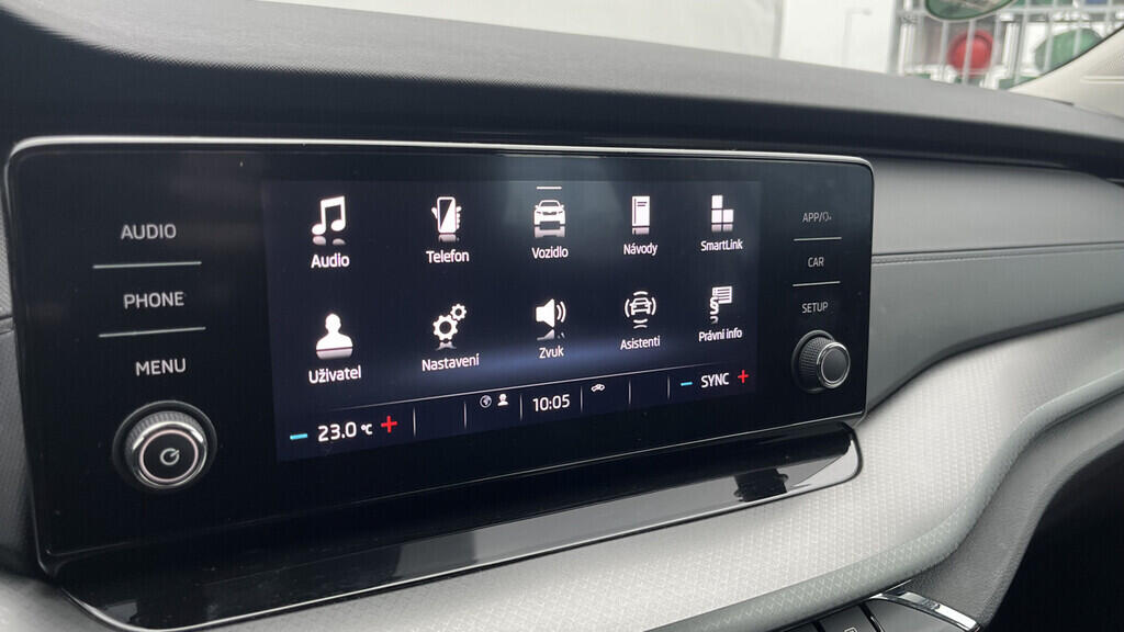 OB199V00721_24.webp_OCTAVIA Ambition 1.5 TSI 110 kW manuál, DPH