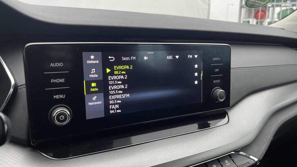 OB199V00721_25.webp_OCTAVIA Ambition 1.5 TSI 110 kW manuál, DPH