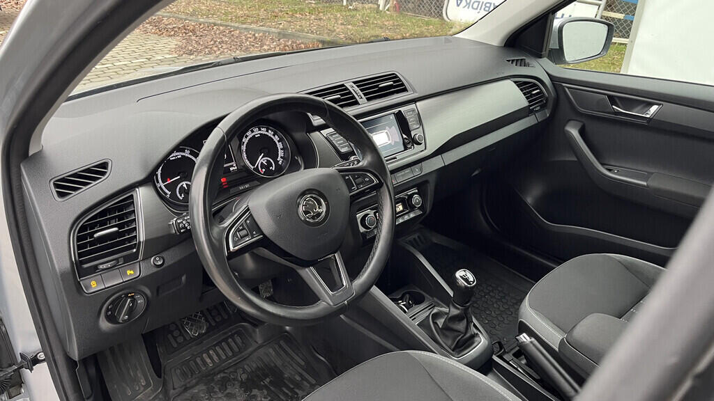 OB199V00724_19.webp_FABIA Style Plus 1.0 TSI 81 kW manuál, DPH