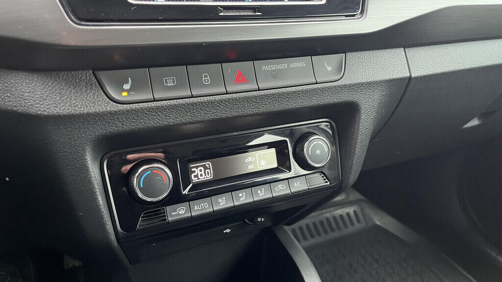 OB199V00724_27.webp_FABIA Style Plus 1.0 TSI 81 kW manuál, DPH