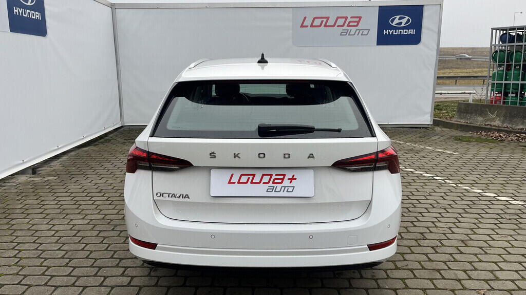 OB199V00726_17.webp_OCTAVIA Style 2.0 TDI 110 kW automat, DPH