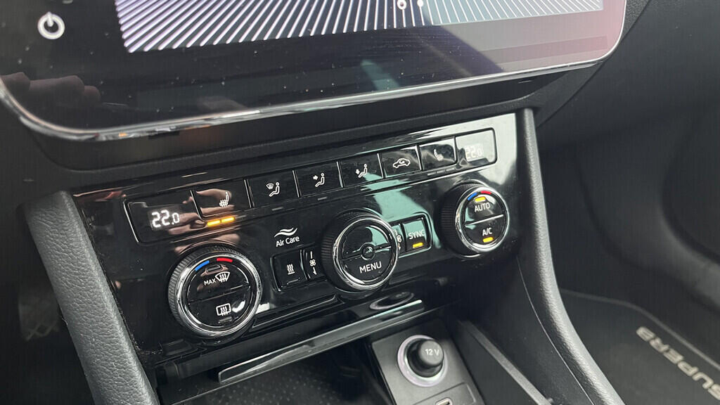 OB199V00727_28.webp_SUPERB Style 2.0 TDI 110 kW automat, DPH