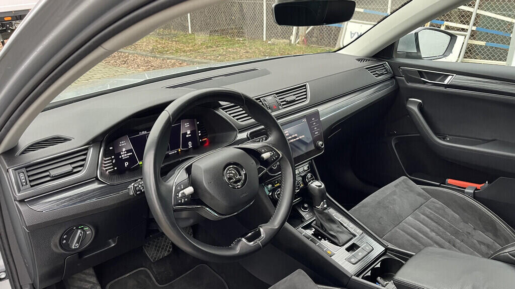 OB199V00728_19.webp_SUPERB Style 1.5 TSI 110 kW automat