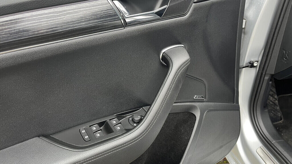 OB199V00728_22.webp_SUPERB Style 1.5 TSI 110 kW automat