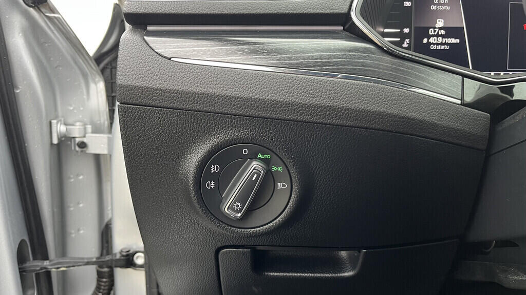 OB199V00728_23.webp_SUPERB Style 1.5 TSI 110 kW automat