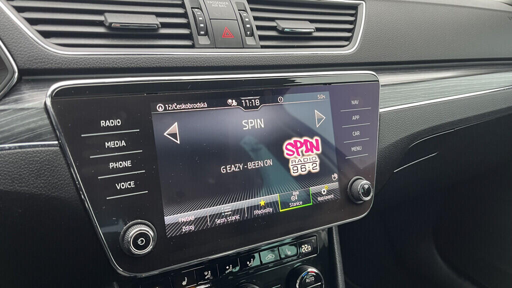 OB199V00728_25.webp_SUPERB Style 1.5 TSI 110 kW automat