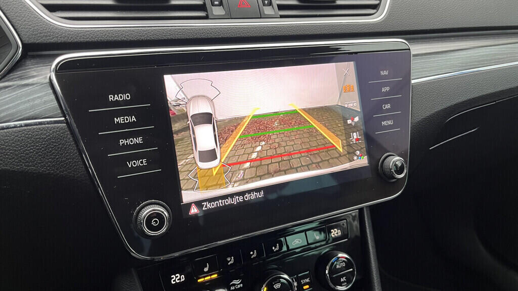 OB199V00728_28.webp_SUPERB Style 1.5 TSI 110 kW automat