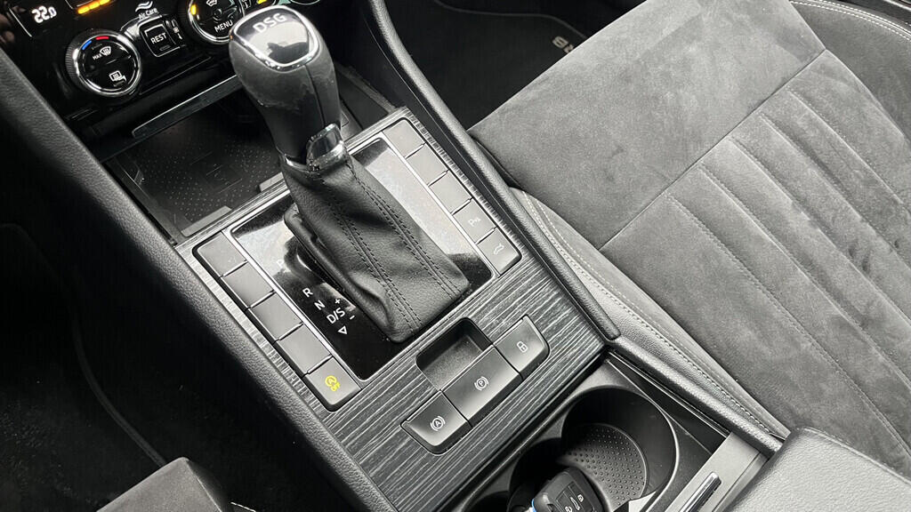 OB199V00728_30.webp_SUPERB Style 1.5 TSI 110 kW automat