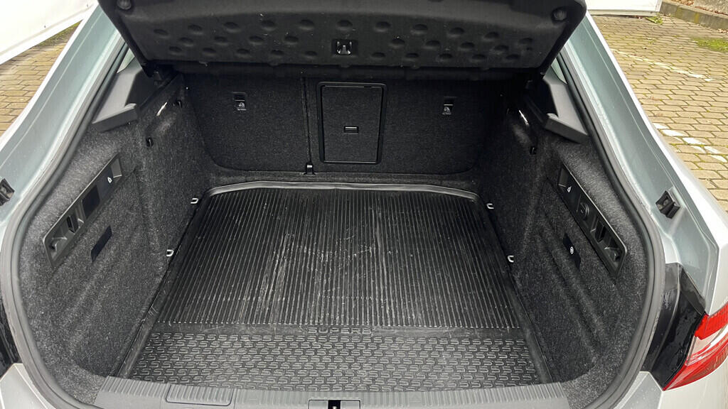 OB199V00728_32.webp_SUPERB Style 1.5 TSI 110 kW automat